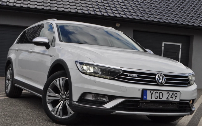 Volkswagen Passat cena 72999 przebieg: 199000, rok produkcji 2016 z Legnica małe 781